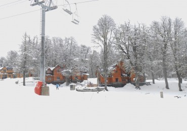 Alquiler de cabañas en Las Pendientes, frente a la pista 1